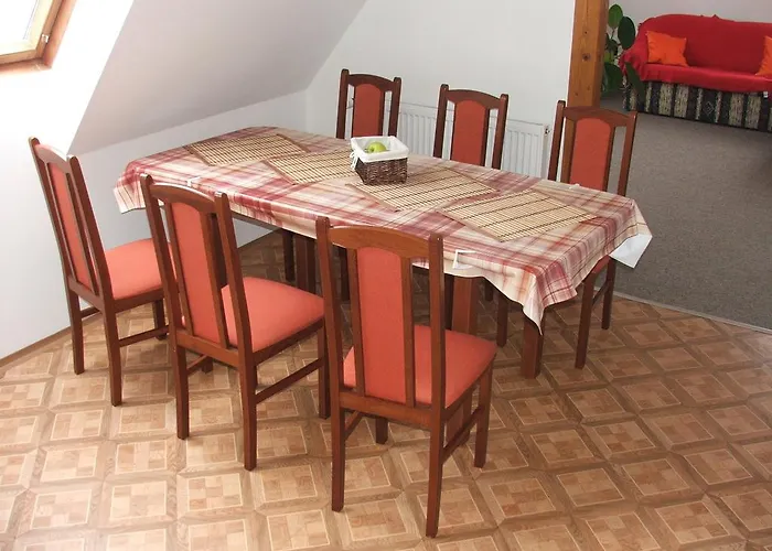 Prazdninovy Dum